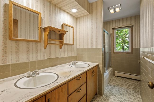 Bathroom #2 | Image 27