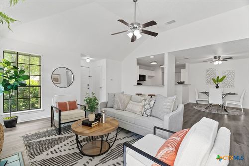 800 Saunders Dr, Round Rock, TX, 78664-2750 | Card Image