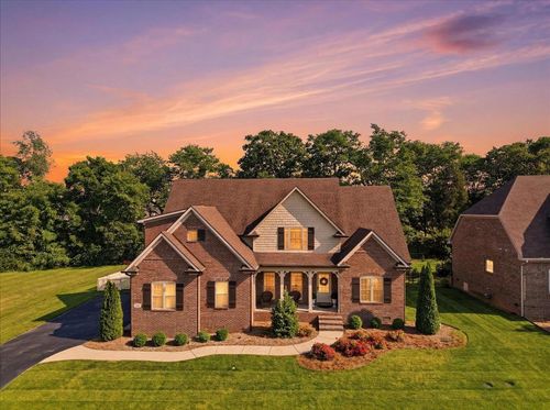 1108 Hunters Pointe Ln, Bowling Green, KY, 42104-7224 | Card Image
