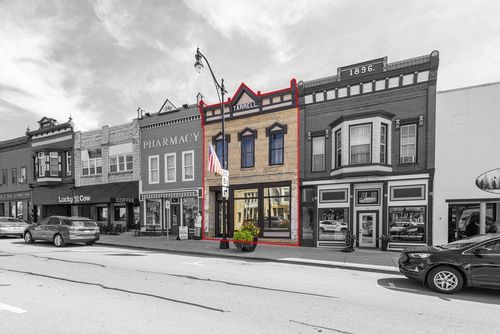 325 Main St, Darlington, WI, 53530-1425 | Card Image