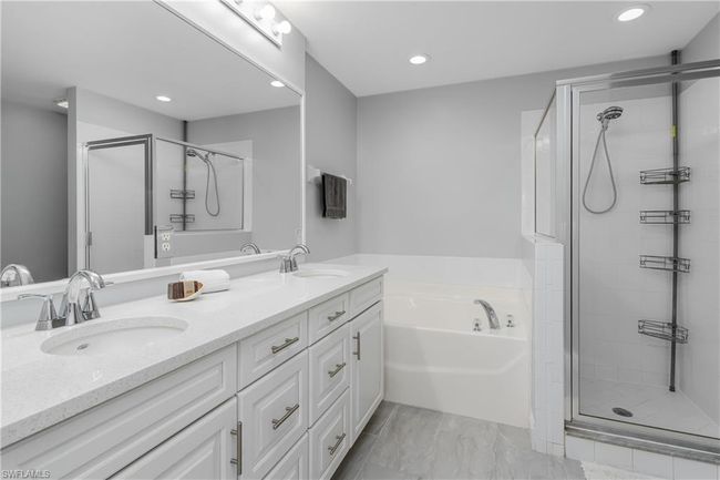 APT-2603 - 380 Stella Maris Dr, Condo with 2 bedrooms, 2 bathrooms and 1 parking in NAPLES FL | Image 8