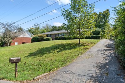 1602 Iroquois Rd, House other with 3 bedrooms, 2 bathrooms and 1 parking in Clarksville TN | Image 1