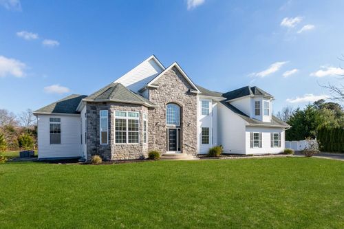 7 Winston Ct, Shoreham, NY, 11786-2058 | Card Image