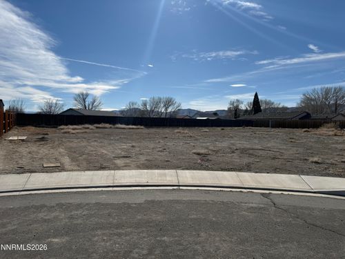 322 Copper Pointe Cir, Yerington, NV, 89447-2664 | Card Image