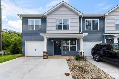 4 Virginia Commons Dr, Arden, NC, 28704-1479 | Card Image