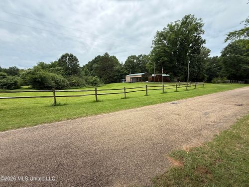 1687 Thaggard Rd, Carthage, MS, 39051-9014 | Card Image