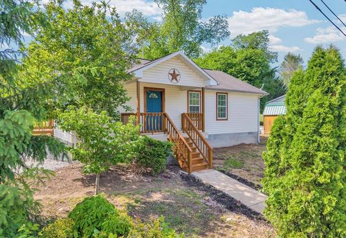 7 N Carter St, Sparta, TN, 38583-1602 | Card Image