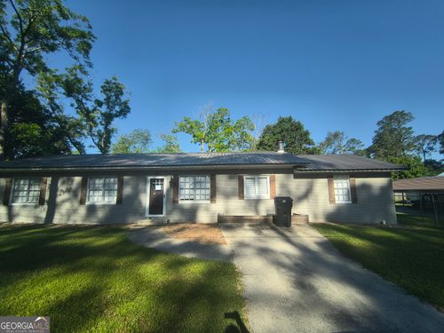137 Weldon Way, Fitzgerald, GA, 31750-8556 | Card Image