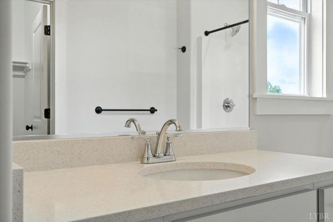 8666 Hat Creek Rd, House other with 3 bedrooms, 2 bathrooms and null parking in Brookneal VA | Image 24