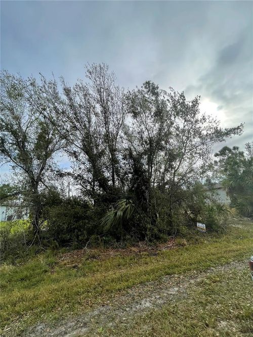 150 Chickering St, PORT CHARLOTTE, FL, 33954-2377 | Card Image