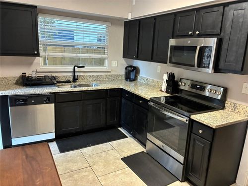 500 Evergreen Dr, Lake Park, FL, 33403-3306 | Card Image