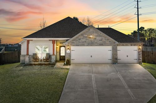 1730 Wandering Hills Rd, Conroe, TX, 77304-5184 | Card Image