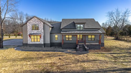 112 Bradley Ln, Cottontown, TN, 37048-4732 | Card Image