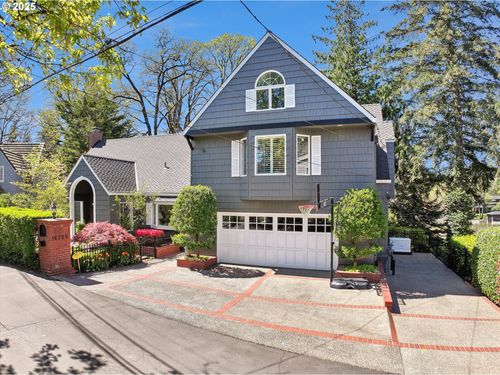 16755 Graef Cir, Lake Oswego, OR, 97035-5503 | Card Image