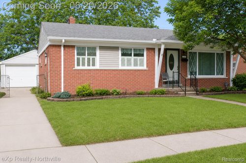 130 Shotka St, Westland, MI, 48186-5015 | Card Image