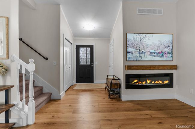 6480 Crestview Dr, House other with 3 bedrooms, 3 bathrooms and null parking in Holly MI | Image 4