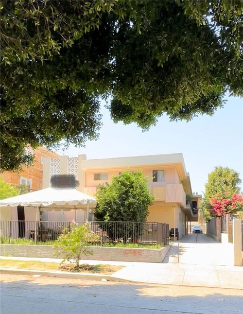 6651 Beck Ave, North Hollywood, CA, 91606-1717 | Card Image