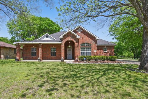 125 E 6th St, Lancaster, TX, 75146-2518 | Card Image