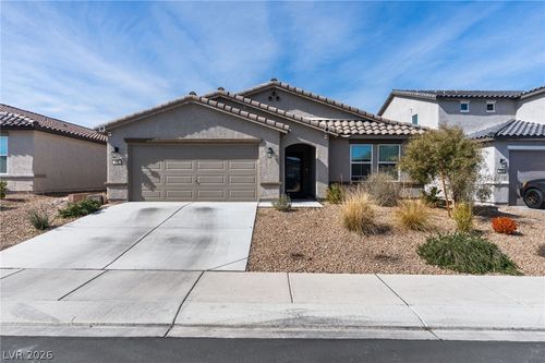 435 Triple Falls St, Indian Springs, NV, 89018-0607 | Card Image