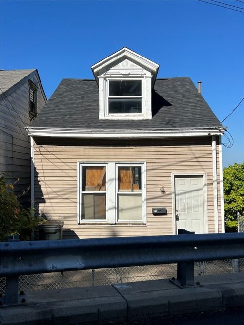 39 Holt St, Pittsburgh, PA, 15203-2450 | Card Image