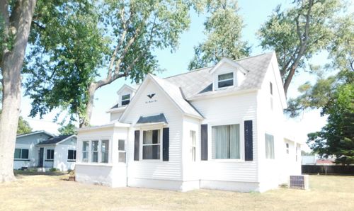 403 W Saint Marys St, Decatur, MI, 49045-1332 | Card Image