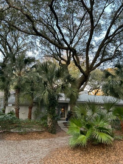 10 Hollyberry Ln, Hilton Head Island, SC, 29928-4228 | Card Image