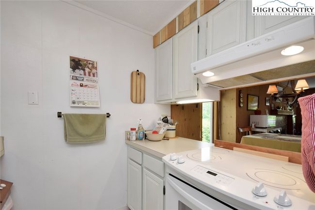 B12 - 388 Skyleaf Dr, Condo with 2 bedrooms, 2 bathrooms and null parking in Sugar Mountain NC | Image 7