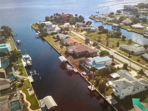 217 Bangsberg Rd Se, PORT CHARLOTTE, FL, 33952-9706 | Card Image