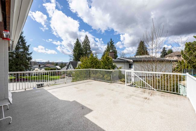 3345 Cardinal Drive, House other with 3 bedrooms, 2 bathrooms and 2 parking in Burnaby BC | Image 25