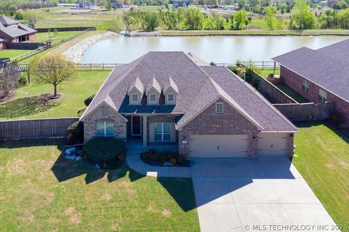 4311 S 187th East Pl, Tulsa, OK, 74134-7259 | Card Image