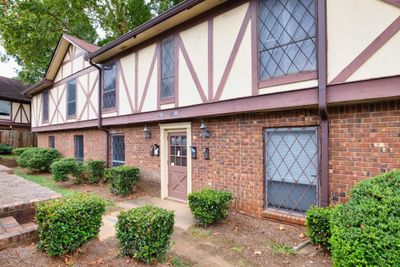 3183 Abbeywood Drive, Condo with 3 bedrooms, 2 bathrooms and null parking in Decatur GA | Image 2