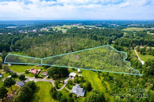 114 Williams Rd, Morganton, NC, 28655-4736 | Card Image