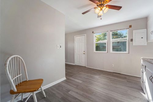 31820 Bay Ct, Westland, MI, 48186-4706 | Card Image