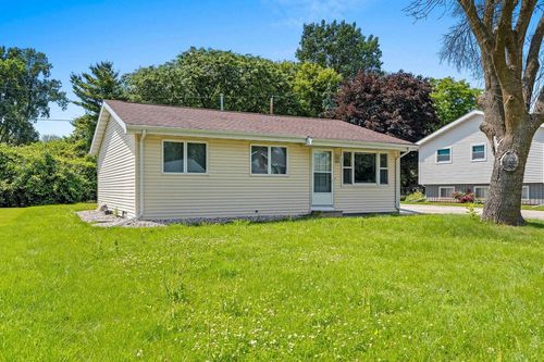 1008 Meadowview Drive, MENASHA, WI, 54952 | Card Image