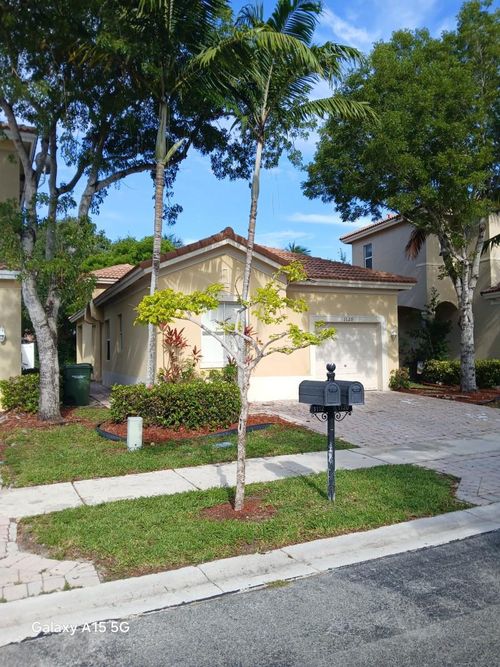 1120 Ne 39th Ave, Homestead, FL, 33033 | Card Image