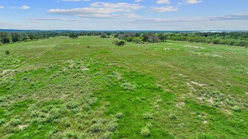 18 County Road 402, Flatonia, TX, 78941 | Card Image