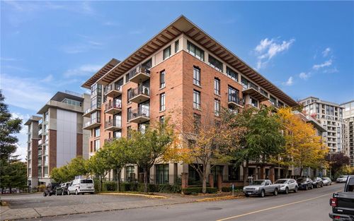 107-827 Fairfield Rd, Victoria, BC, V8V5B2 | Card Image