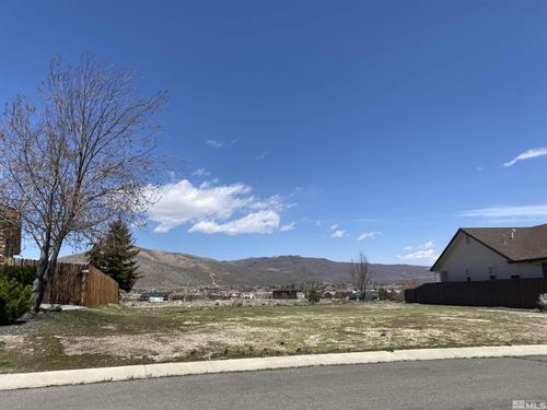 1552 Robb Dr, Carson City, NV, 89703-3670 | Card Image