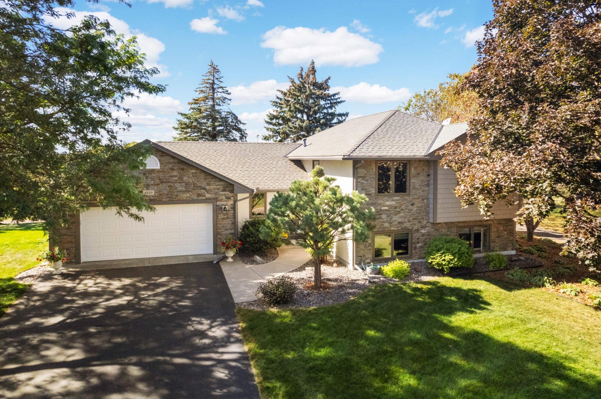 Arrowood Ln, Minneapolis, MN 55442