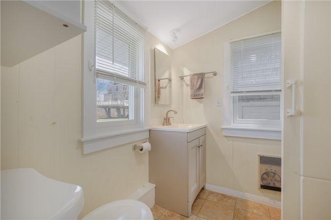 7 Shawmut St, House other with 3 bedrooms, 2 bathrooms and 5 parking in Fairhaven MA | Image 14