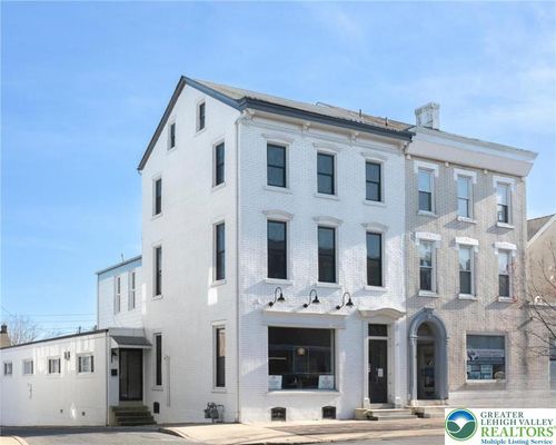 a-1122 W Hamilton St, Allentown, PA, 18101-1068 | Card Image