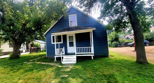 116 8th Ave Ne, ABERDEEN, SD, 57401-2827 | Card Image