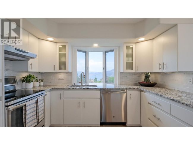 118 Sumac Ridge Dr, House other with 4 bedrooms, 3 bathrooms and 6 parking in Summerland BC | Image 14