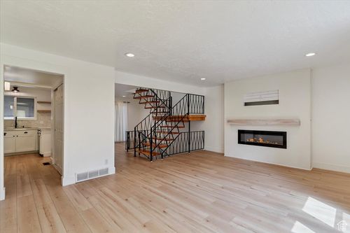 25-3951 S 875 E, Ogden, UT, 84403-2409 | Card Image