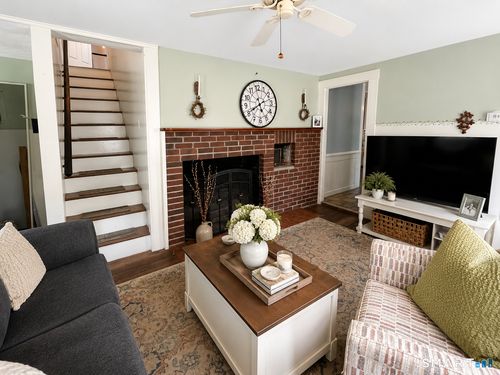 23 Union St, Manchester, CT, 06042-1961 | Card Image
