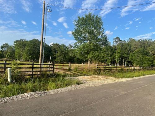 6635 Brown Rd, Saratoga, TX, 77585-7829 | Card Image
