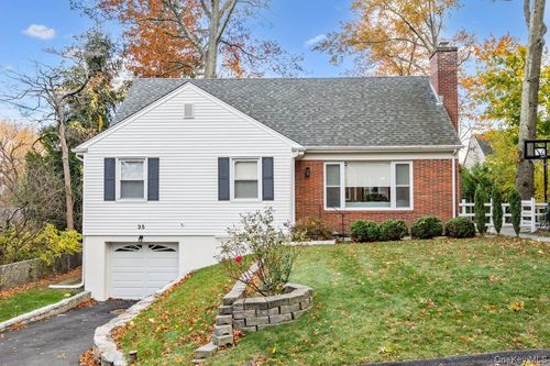 35 Kass Rd, White Plains, NY, 10605-4410 | Card Image