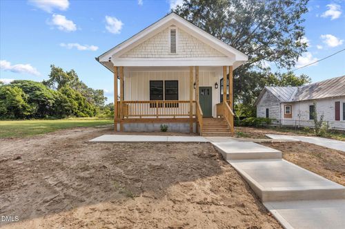 211 Fairview Ave Sw, Wilson, NC, 27893-4814 | Card Image