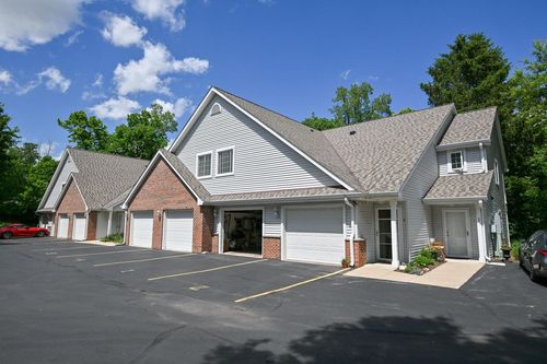 2-424 W Grand Avenue, Port Washington, WI, 53074 | Card Image