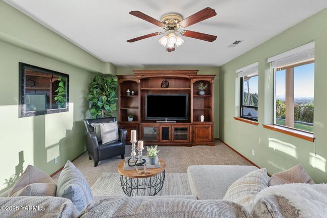 Daylight Basement | Image 31